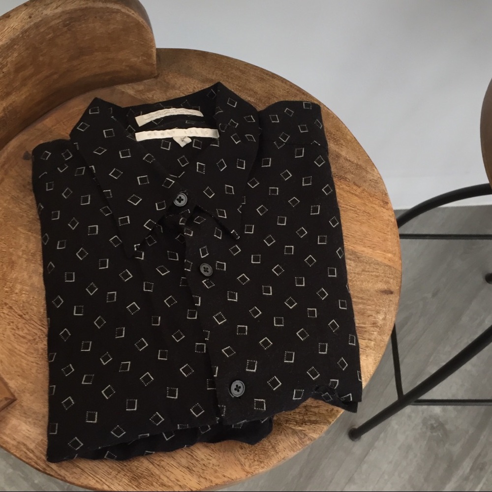 Perry Ellis button down long sleeve shirt.